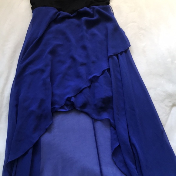 Float Dress - Picture 2 of 5